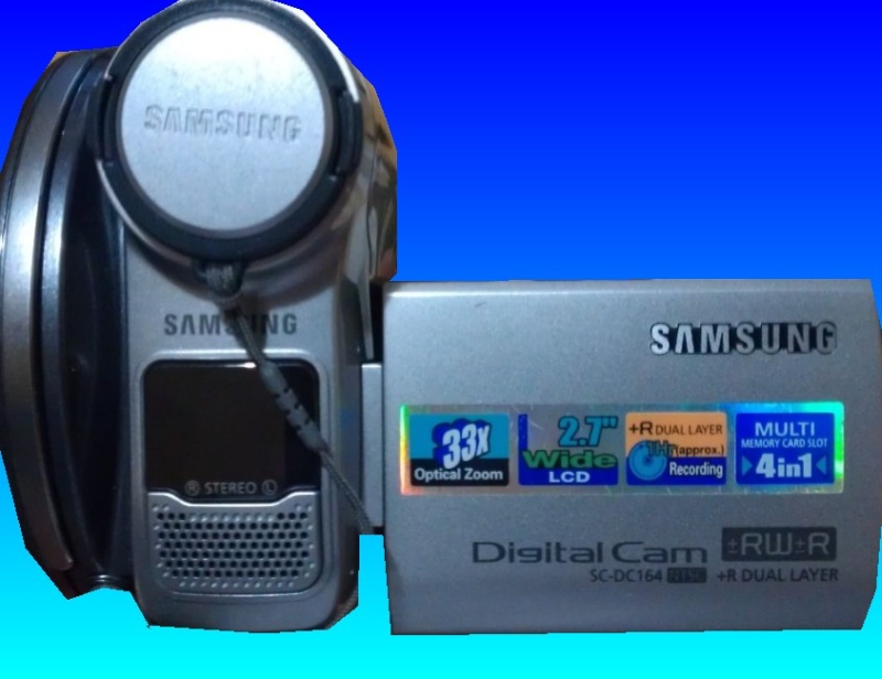 A Samsung SC-DC164 is shown which recorded video to a DVD-RW but the disk would not finalize allowing it to playback on other dvd recorders and players.