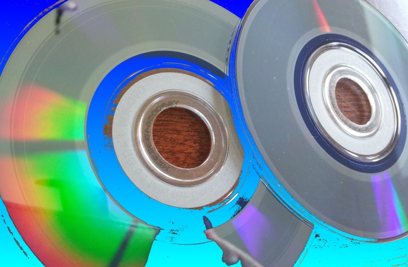 A pair of Mini DVDs that had recordings on them but had not been finalised. Therefore the disks would not play the movies, and the customer needed them recovering.